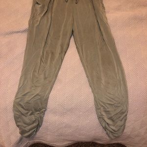 American eagle joggers